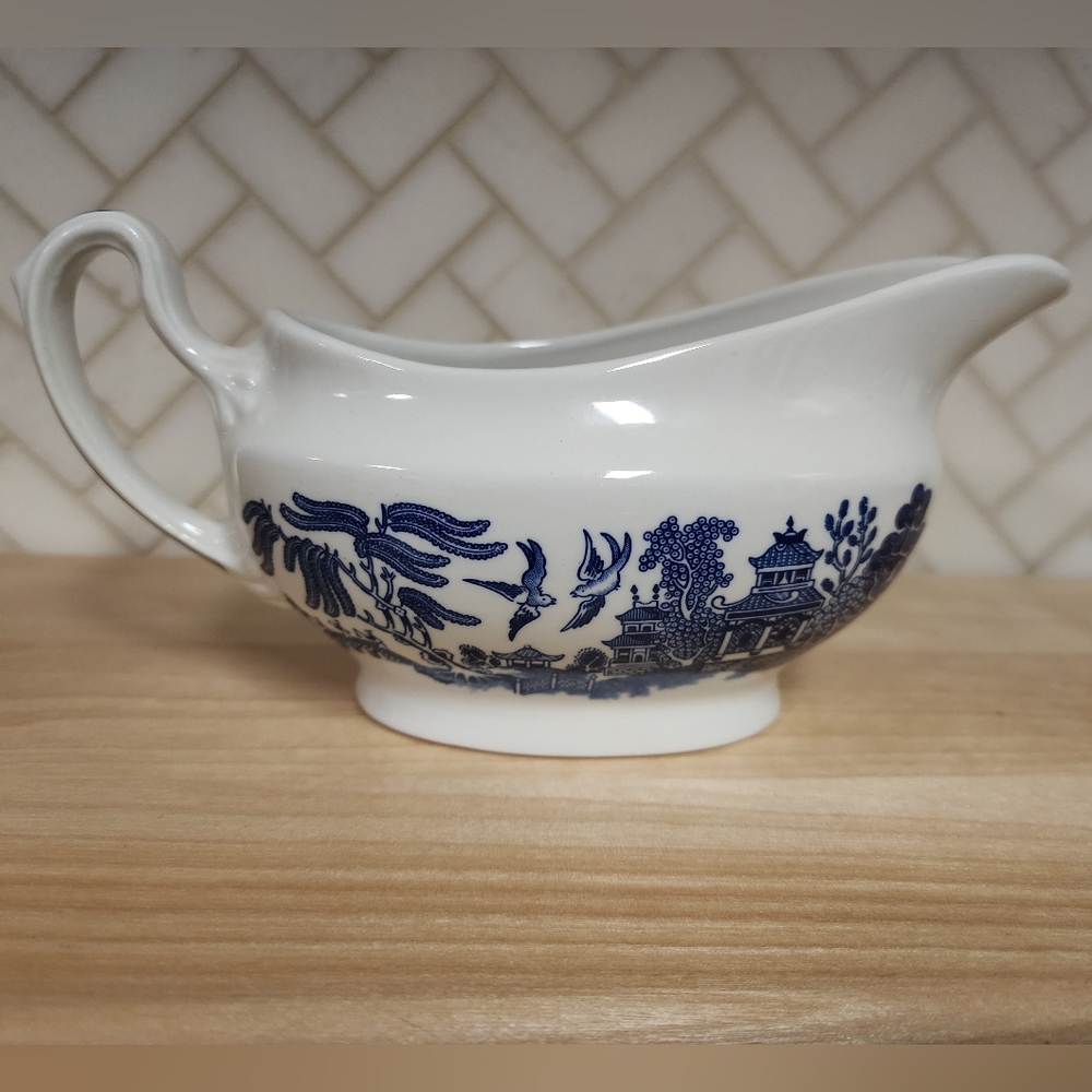 Vintage  Staffordshire England Churchill Blue Willow Gravy Sauce Boat Bowl
